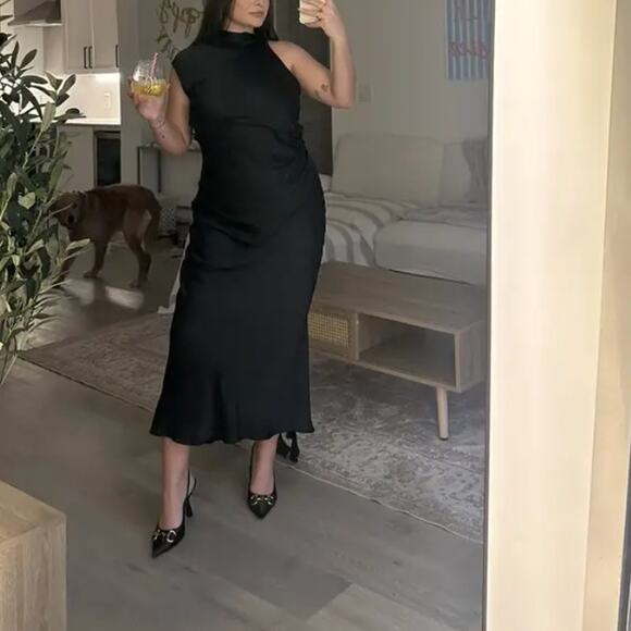 Shona Joy Black Satin Gown Size 12 Asymmetrical Backless Formal Maxi Dress $360 - Picture 5 of 10